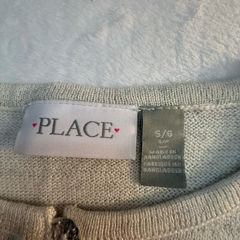 NWOT The Children’s Place Off White/Cream with Silver Knit Top Size S/P(5/6)